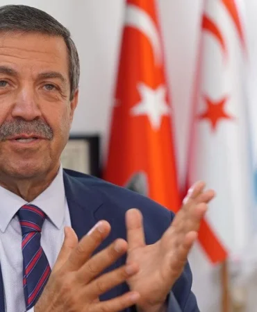 ertugruloglu-adada-yan-yana-yasayan-egemen-esit-iki-ayri-devletin-varligi-yegane-gercek.jpg