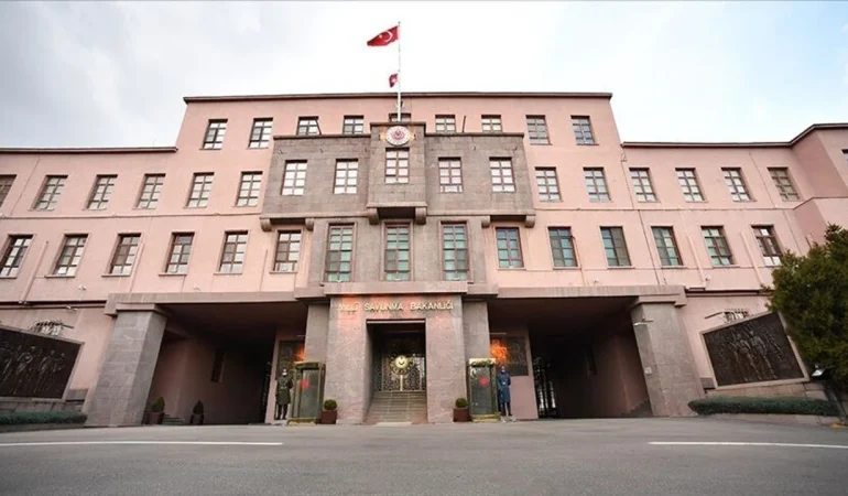 msb-tsk-kibris-turklerini-tehdit-eden-tutumlara-karsi-en-sert-cevabi-vermeye-kararli.jpg