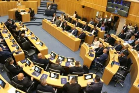 rum-meclisinde-komite-dagilimi-yapildi-bosta-kalan-komiteler-elama-verildi.JPG