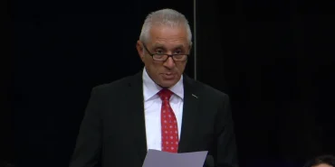 tacoy-akpa-genel-kurulunda-konustu-yapay-zeka-demokrasiyi-guclendirmeli.jpg