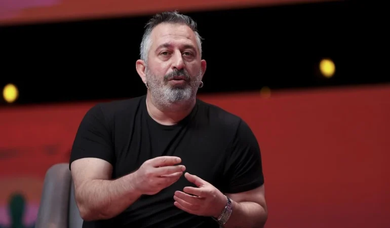 cem-yilmaz-aa-2485797.jpg