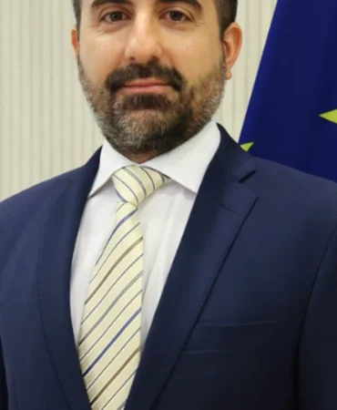 1790927016281-yoannidis.png